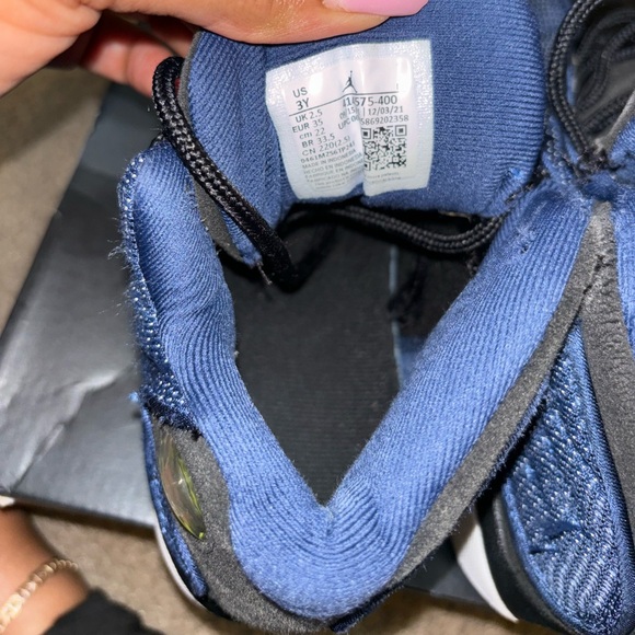 Lightly worn Boys Jordan Retro 13 size 3. Navy/University Blue-Black. - Picture 6 of 11